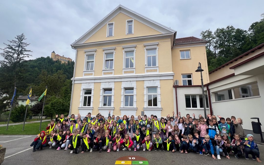 Prvošolci na obisku pri prijateljih iz OŠ Podčetrtek